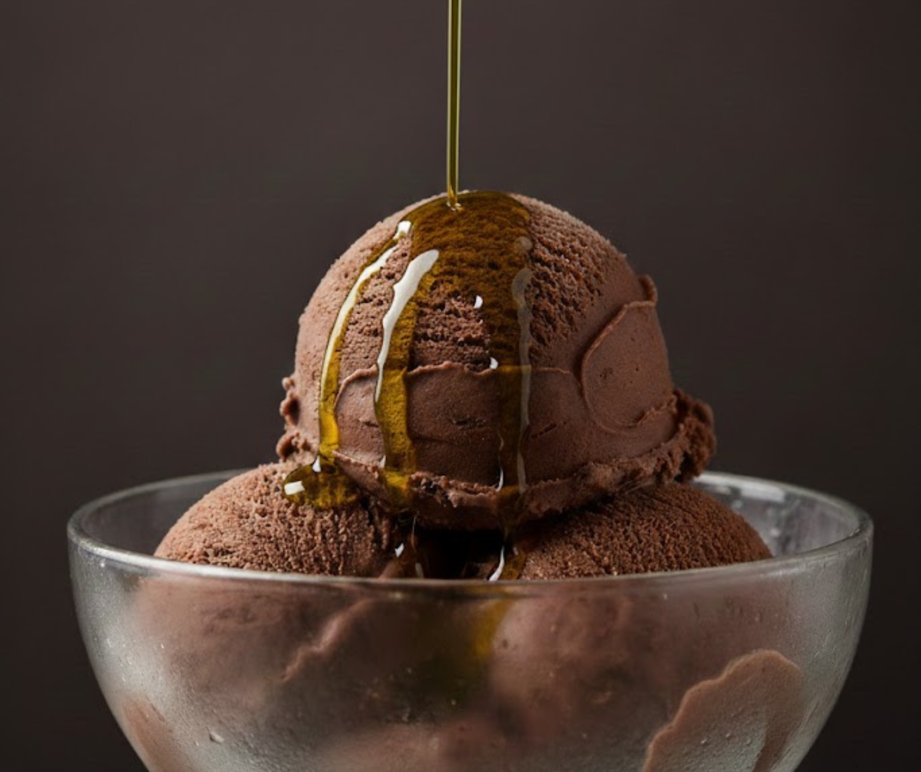 تجارب غير متوقعة مع زيت الزيتون البكر الممتاز زيت الزيتون التونسي من أوليفو يحدث ثورة في الحلويات والوجبات الخفيفة والمشروبات